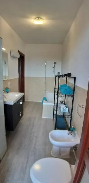 Casa Rosy - Stanza Privata Con Bagno Esclusivo E Parcheggio Gratuito Apartment Porto Torres
