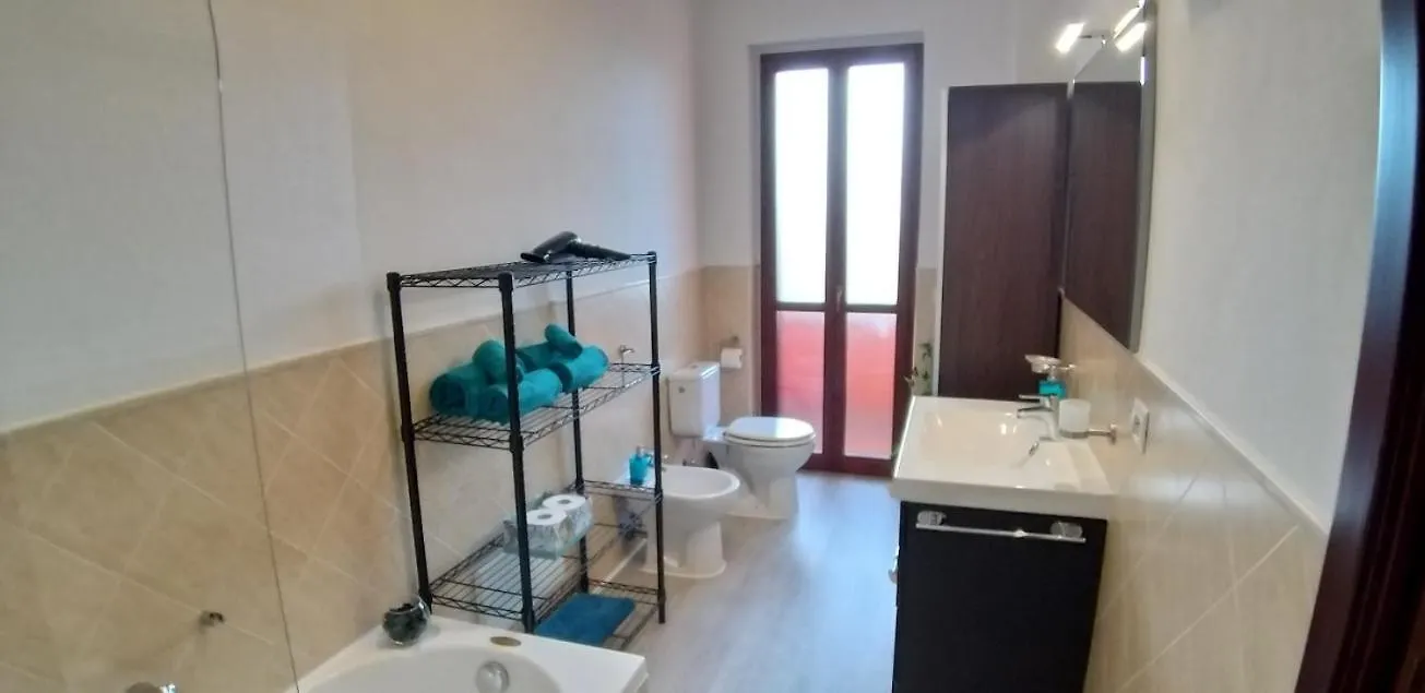 Casa Rosy - Stanza Privata Con Bagno Esclusivo E Parcheggio Gratuito Apartment Porto Torres Homestay