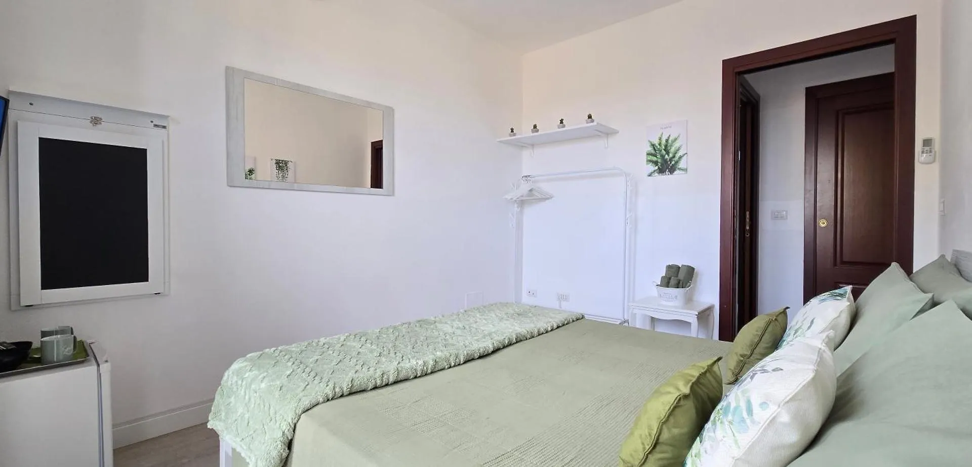 Homestay Casa Rosy - Stanza Privata Con Bagno Esclusivo E Parcheggio Gratuito Apartment Porto Torres